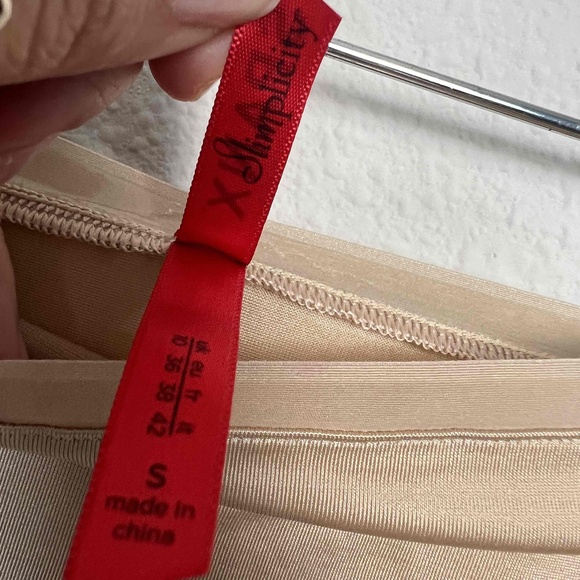 Spanx Simplicity Shapewear Slip Strapless Knee Length Neutral Size Small - Picture 10 of 10